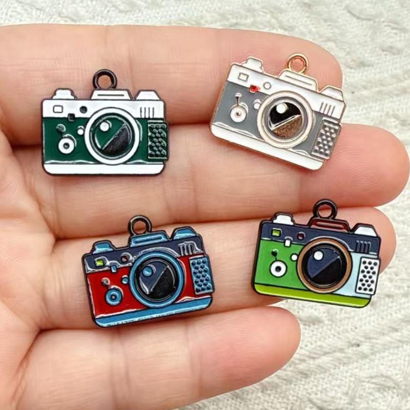 Jewelry Making Videos - 10 pièces de breloques en émail