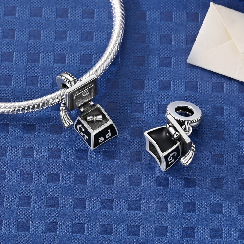 Breloques pour chapeau de dipl - Jewelry Making Diploma avis et prix