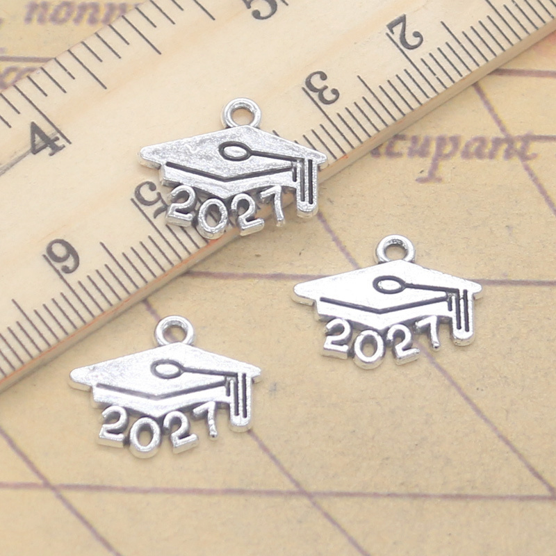 30 Breloques Chapeau de Remise - Jewelry Making Diploma avis et prix